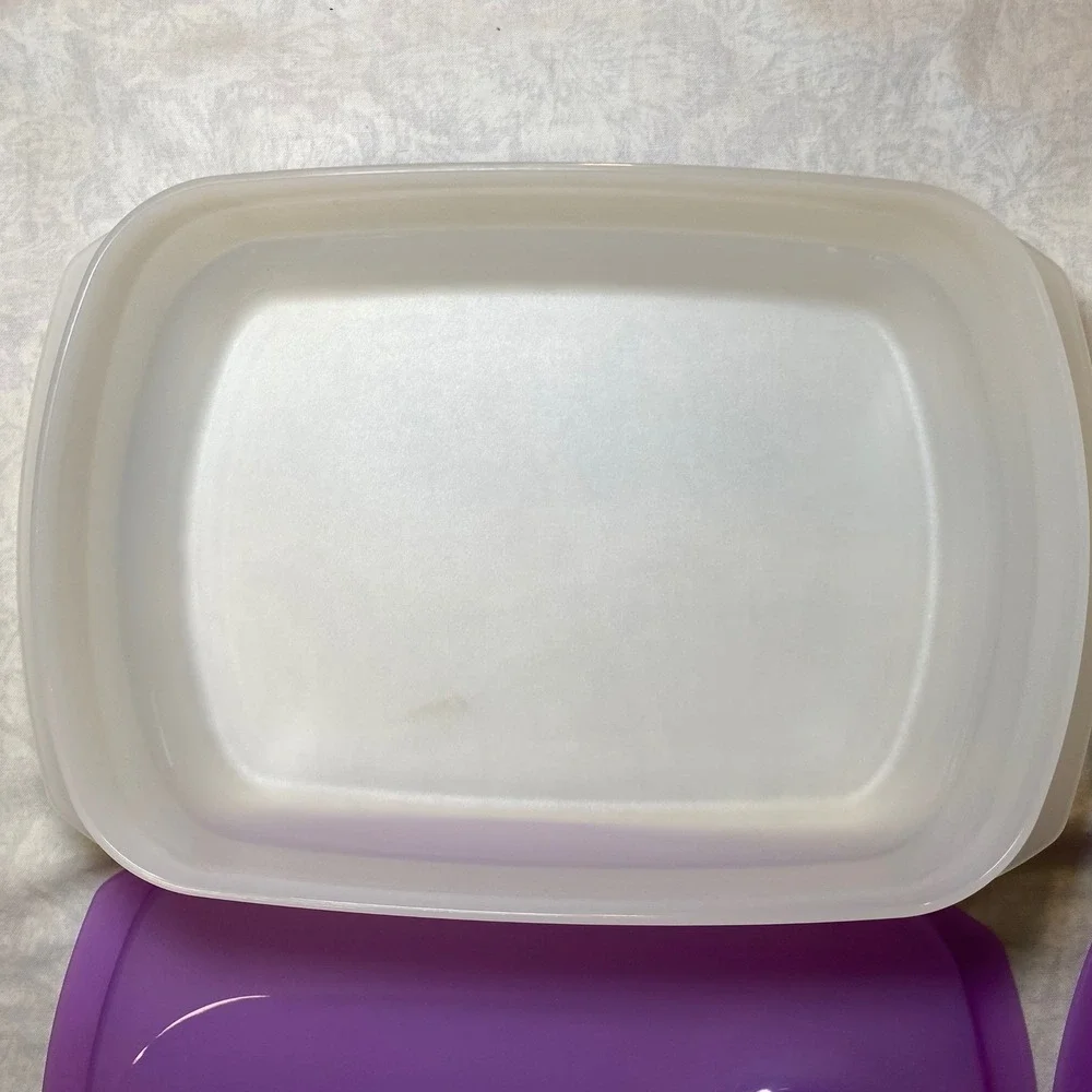 Tupperware Microwave Reheatable 850mL Storage Containers Purple Lids Lot 2‎